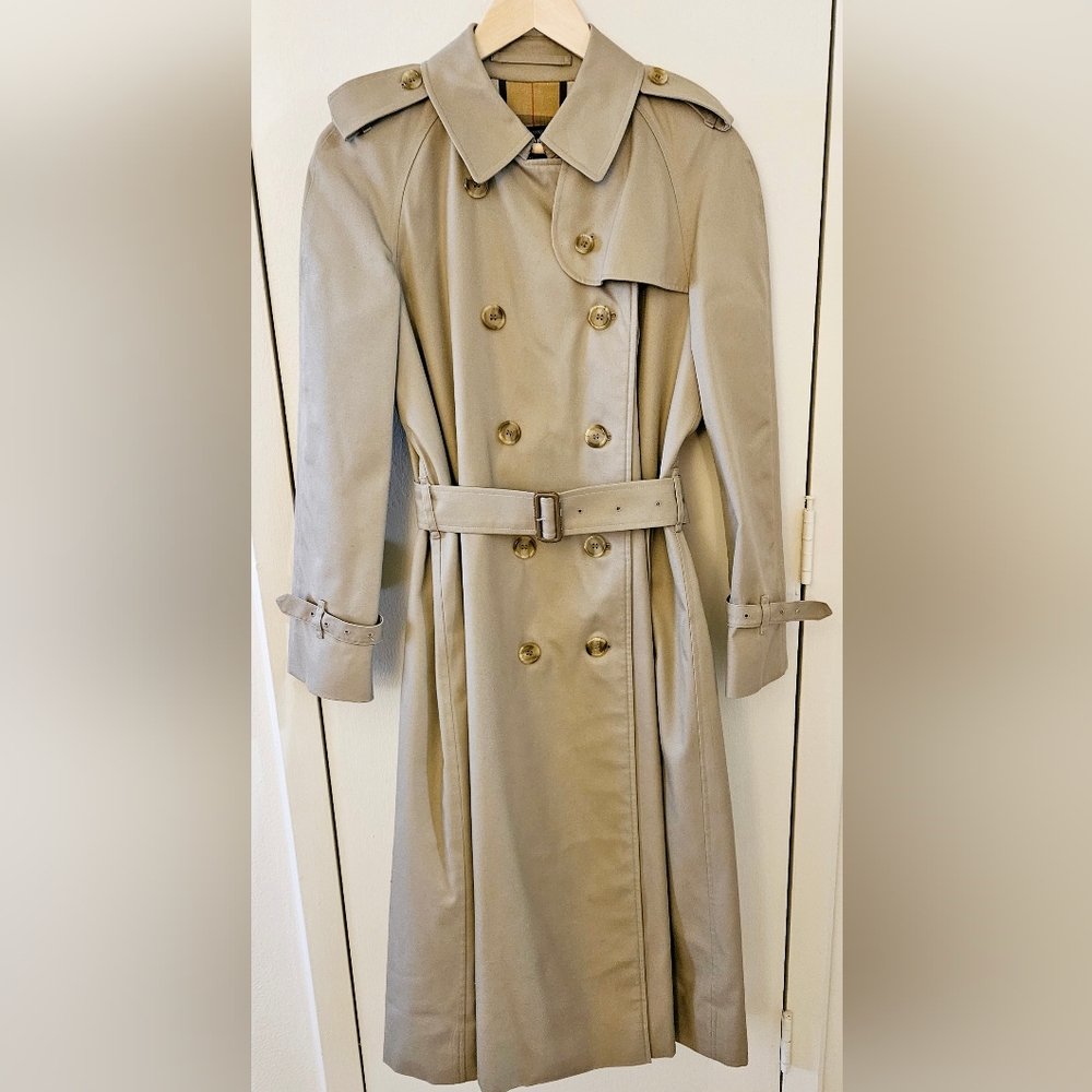 Burberry (Vintage) Women's Trenchcoat - Picture 1 of 15